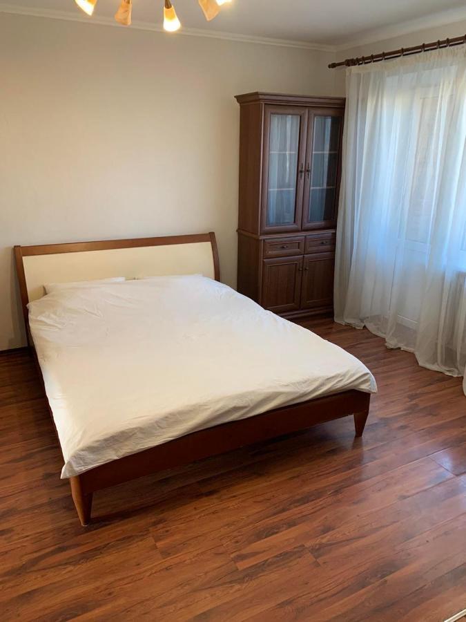 Apartment Next To Metro Station Pechersk Kiev Exterior foto
